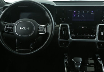 Подержанный автомобиль Kia Sorento 2022 года (24 фото)