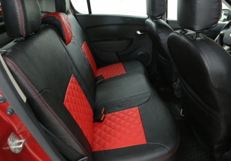 Подержанный автомобиль Renault Sandero 2018 года (11 фото)