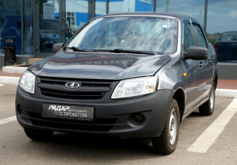 Подержанный автомобиль LADA (ВАЗ) Granta Sedan 2016 года (3 фото)