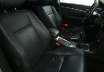 Подержанный автомобиль Chevrolet Epica 2010 года (10 фото)
