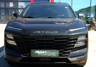 Подержанный автомобиль Jetour Dashing 2023 года (2 фото)