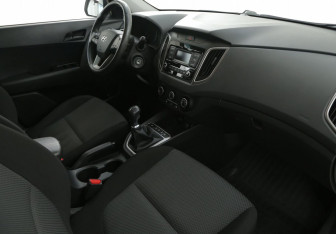 Подержанный автомобиль Hyundai Creta 2019 года (9 фото)