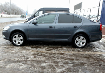 Подержанный автомобиль Skoda Octavia Liftback 2012 года (8 фото)