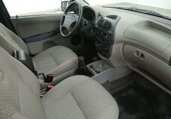 Подержанный автомобиль LADA (ВАЗ) Kalina Hatchback 2010 года (9 фото)