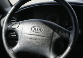 Подержанный автомобиль Kia Spectra Sedan 2007 года (16 фото)