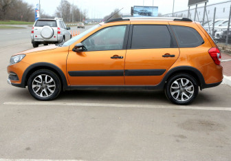 Подержанный автомобиль LADA (ВАЗ) Granta Wagon 2019 года (8 фото)