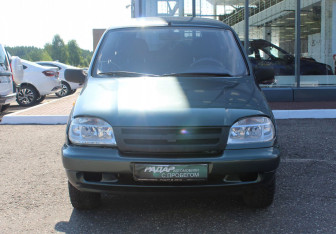 Подержанный автомобиль Chevrolet Niva 2006 года (2 фото)