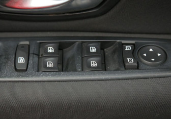 Подержанный автомобиль Renault Fluence 2010 года (18 фото)