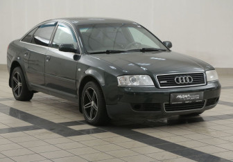 Подержанный автомобиль Audi A6 Sedan 2002 года (1 фото)