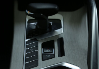 Подержанный автомобиль Geely Coolray 2023 года (15 фото)