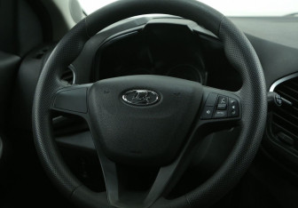 Подержанный автомобиль LADA (ВАЗ) XRAY 2018 года (16 фото)