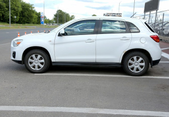 Подержанный автомобиль Mitsubishi ASX 2013 года (8 фото)