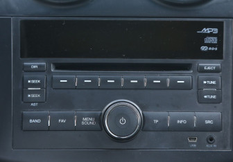 Подержанный автомобиль Chevrolet Aveo Hatchback 2010 года (15 фото)
