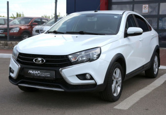 Подержанный автомобиль LADA (ВАЗ) Vesta Sedan 2018 года (3 фото)