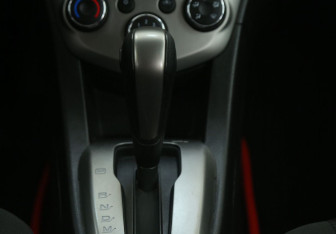 Подержанный автомобиль Chevrolet Aveo Sedan 2014 года (15 фото)