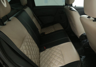 Подержанный автомобиль Renault Logan Sedan 2012 года (11 фото)