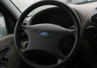 Подержанный автомобиль LADA (ВАЗ) Kalina Hatchback 2007 года (16 фото)