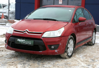 Подержанный автомобиль Citroen C4 Hatchback 2010 года (3 фото)