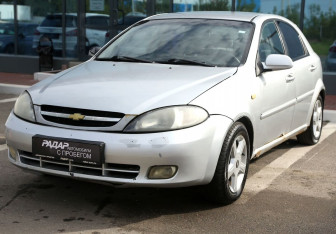Подержанный автомобиль Chevrolet Lacetti Hatchback 2006 года (3 фото)