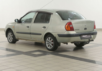 Подержанный автомобиль Renault Symbol 2004 года (2 фото)