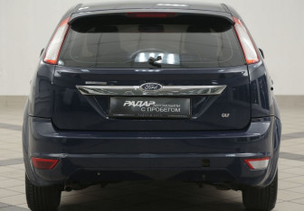 Подержанный автомобиль Ford Focus Hatchback 2008 года (3 фото)