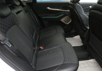 Подержанный автомобиль Exeed TXL 2023 года (11 фото)