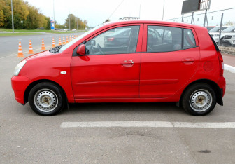 Подержанный автомобиль Kia Picanto 2007 года (8 фото)