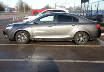 Подержанный автомобиль Geely Emgrand EC7 Sedan 2013 года (8 фото)
