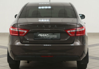 Подержанный автомобиль LADA (ВАЗ) Vesta Sedan 2021 года (3 фото)