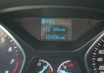 Подержанный автомобиль Ford Kuga 2016 года (19 фото)