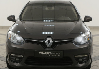 Подержанный автомобиль Renault Fluence 2013 года (6 фото)