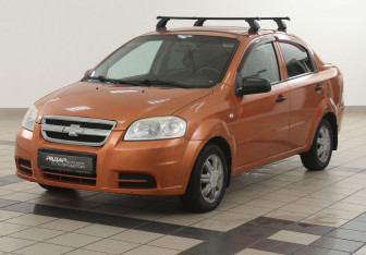 Подержанный автомобиль Chevrolet Aveo Sedan 2007 года (8 фото)
