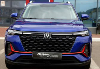 Подержанный автомобиль Changan CS35PLUS 2022 года (2 фото)