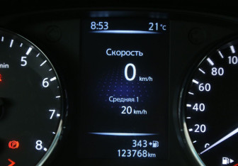 Подержанный автомобиль Nissan Qashqai 2014 года (17 фото)