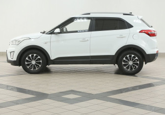Подержанный автомобиль Hyundai Creta 2016 года (7 фото)
