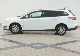 Подержанный автомобиль Ford Focus Wagon 2019 года (7 фото)