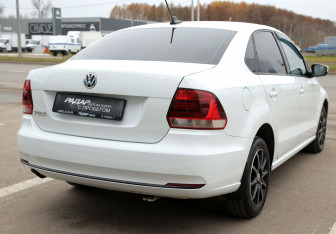 Подержанный автомобиль Volkswagen Polo Sedan 2017 года (6 фото)