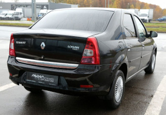 Подержанный автомобиль Renault Logan Sedan 2012 года (6 фото)