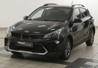 Подержанный автомобиль Kia Rio Hatchback 2021 года (8 фото)