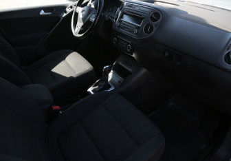 Подержанный автомобиль Volkswagen Tiguan 2014 года (9 фото)