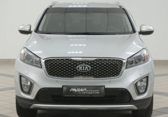 Подержанный автомобиль Kia Sorento 2017 года (6 фото)