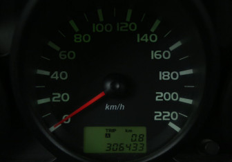 Подержанный автомобиль Mitsubishi Colt Hatchback 2006 года (17 фото)