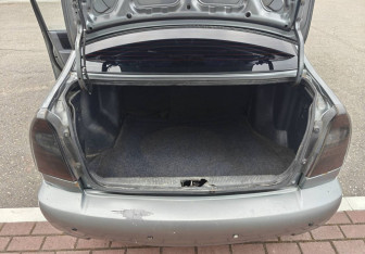 Подержанный автомобиль Hyundai Accent Sedan 2007 года (11 фото)