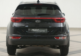 Подержанный автомобиль Kia Sportage 2017 года (3 фото)