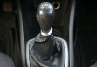 Подержанный автомобиль Kia Rio Sedan 2013 года (13 фото)
