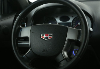 Подержанный автомобиль Geely Emgrand EC7 Sedan 2013 года (16 фото)