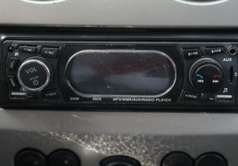 Подержанный автомобиль Renault Logan Sedan 2011 года (15 фото)