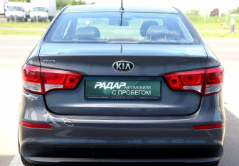 Подержанный автомобиль Kia Rio Sedan 2015 года (3 фото)