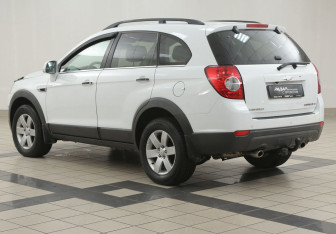 Подержанный автомобиль Chevrolet Captiva 2012 года (2 фото)
