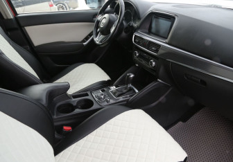 Подержанный автомобиль Mazda CX-5 2015 года (9 фото)